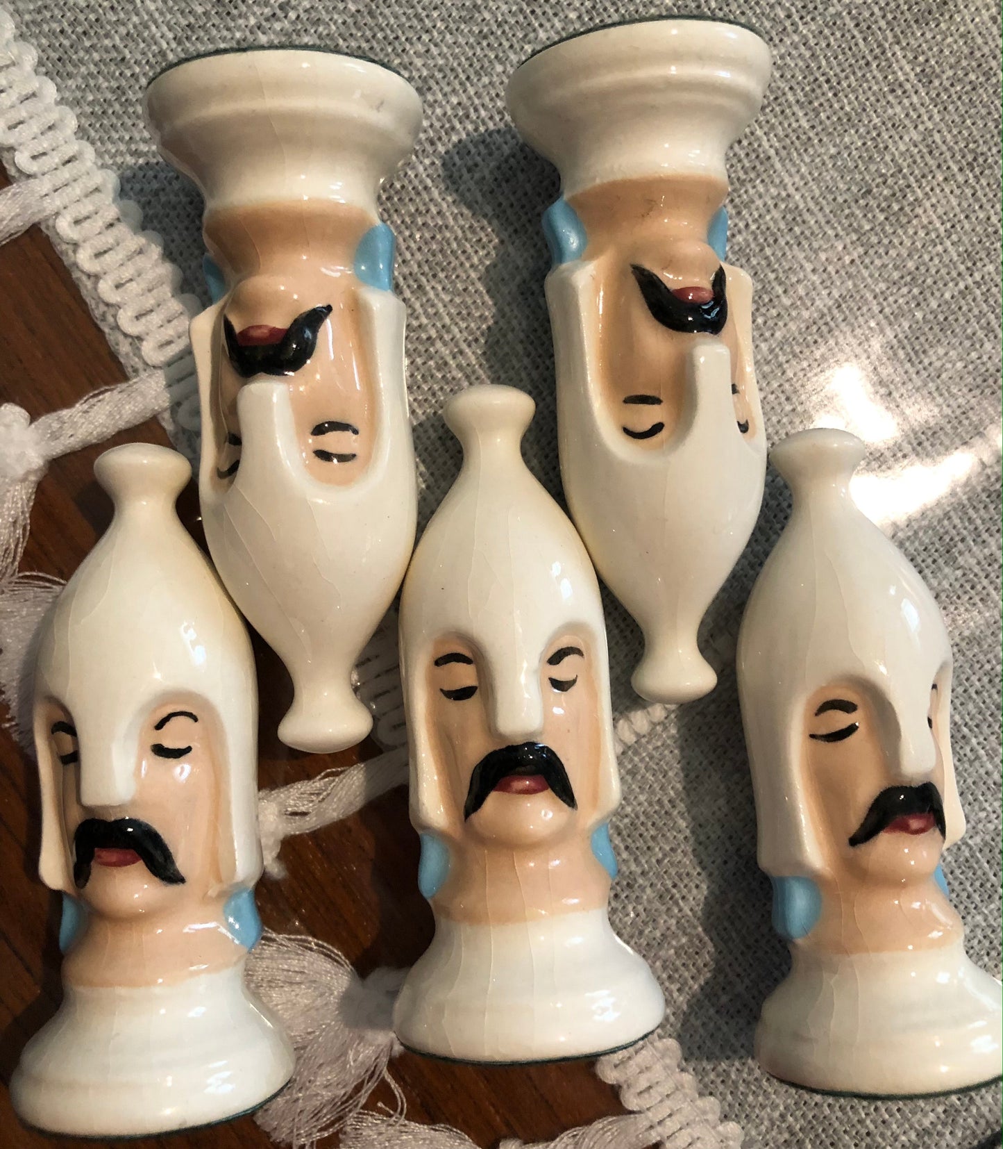 Duncan Mold Hand Painted Medieval Ceramic Chess pieces Gold detail (OTTV 2840) priced individually based condition of each piece