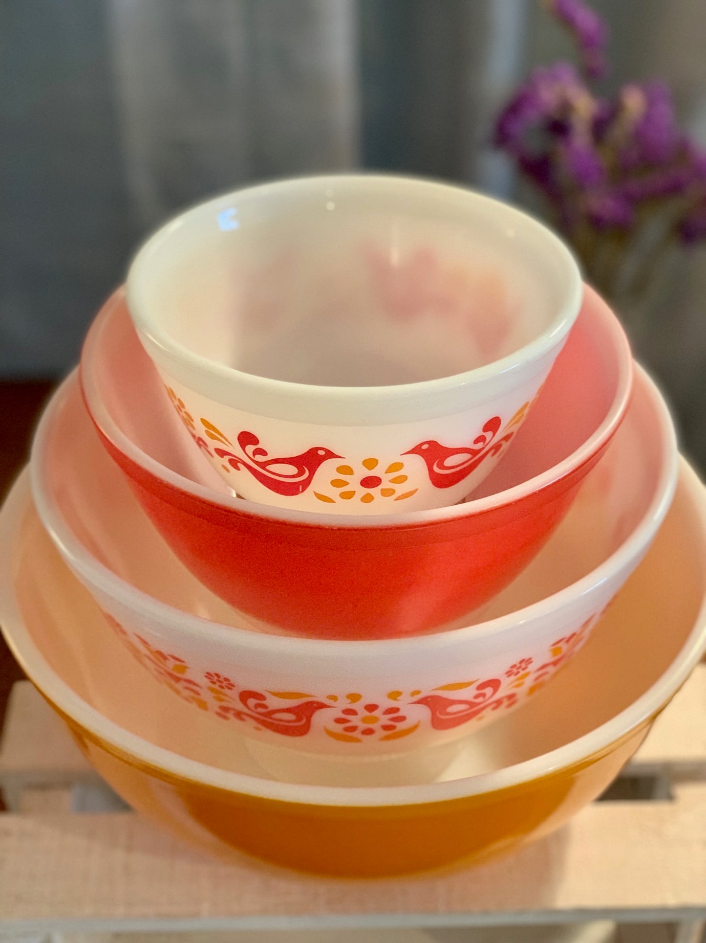 Pyrex Friendship mixing bowl full stack (OTTV 1017) sold as full stack 401, 402, 403, 404