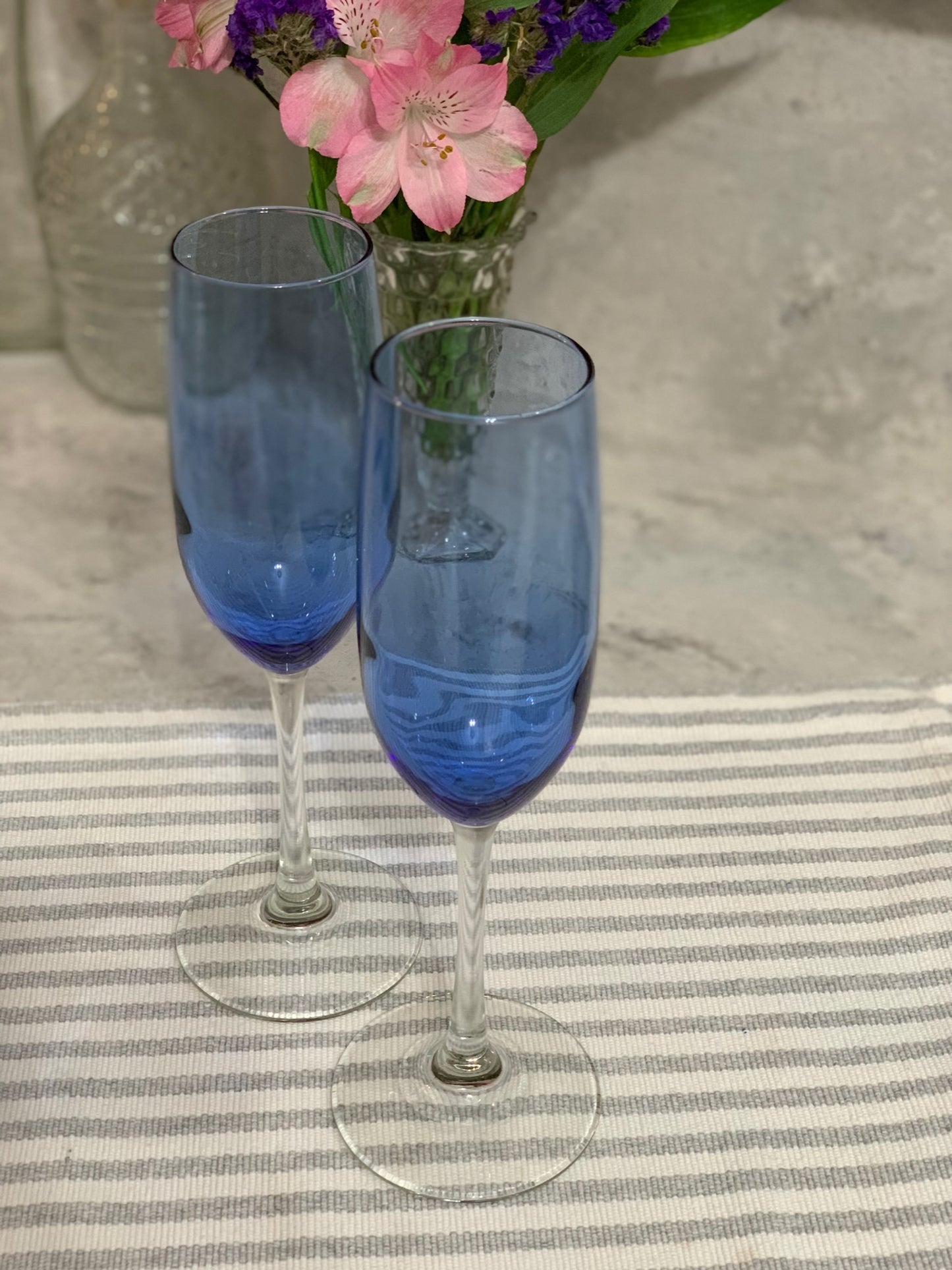 blue champagne flutes with clear stems set of 2 (1327)