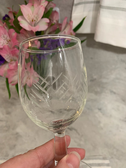 Etched small/cordial wine glasses (OTTV 2059) priced as set of 4