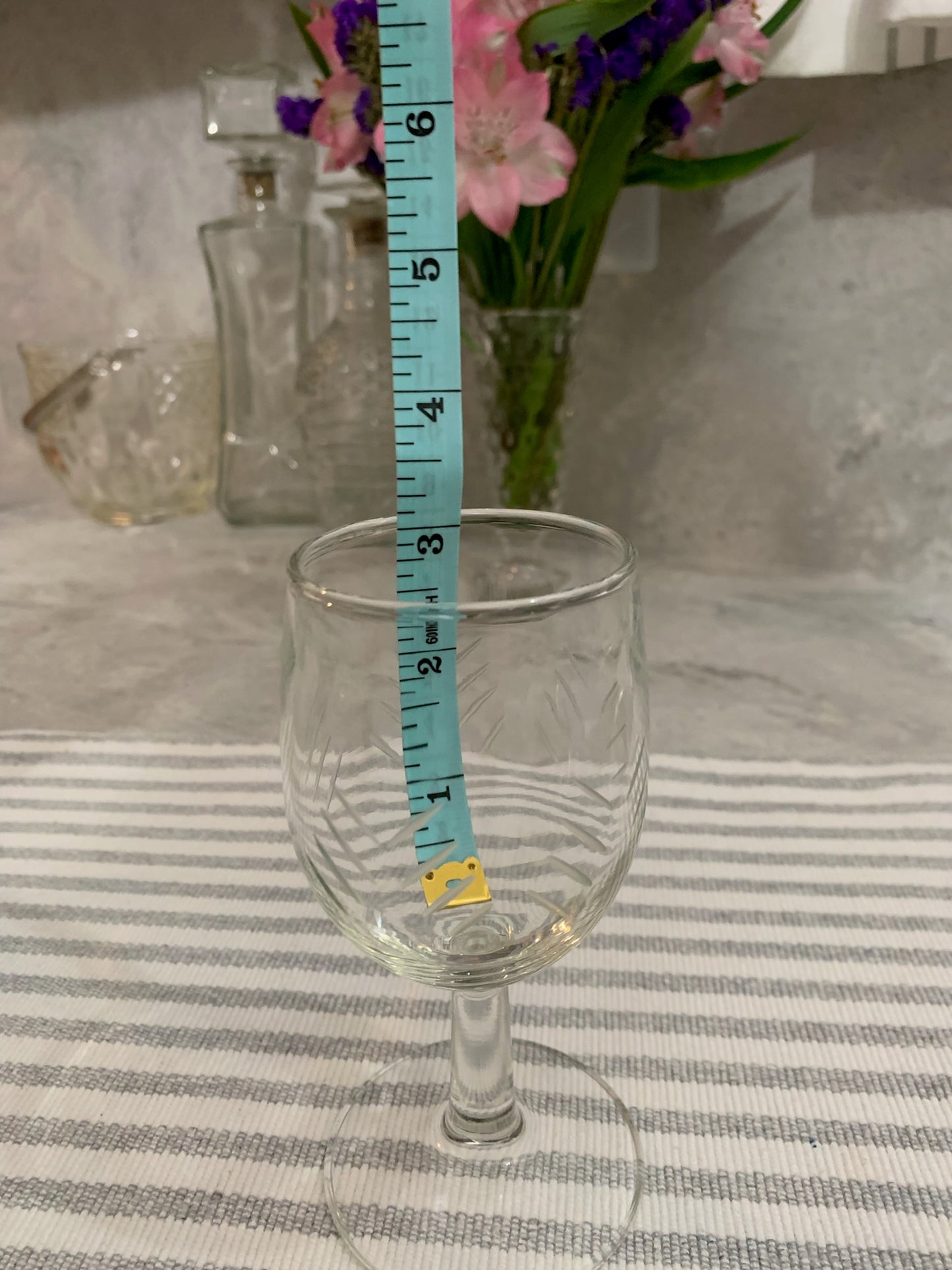 Etched small/cordial wine glasses (OTTV 2059) priced as set of 4