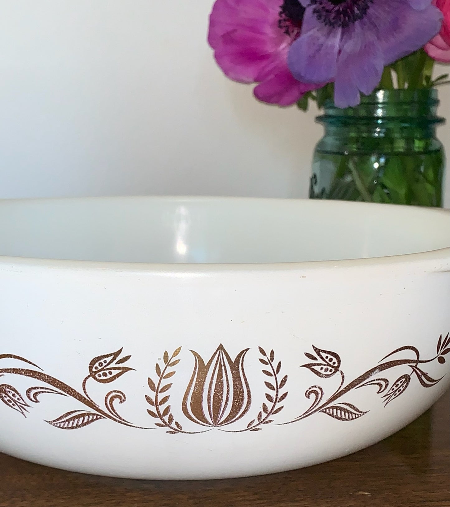 Pyrex Golden Tulip 024 no lid casserole dish (1077)