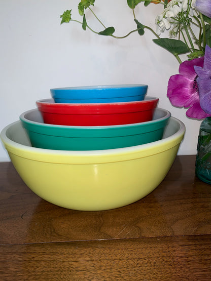 Pyrex Primary Color full stack mixing bowls (1696.1)