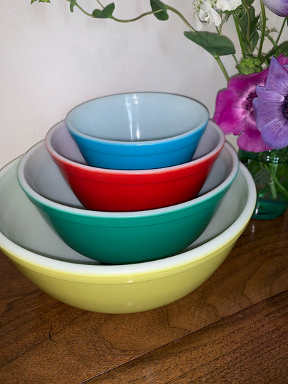 Pyrex Primary Color full stack mixing bowls (1696.1)