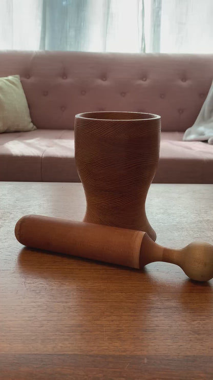 Wooden mortar and pestle (2411.1)